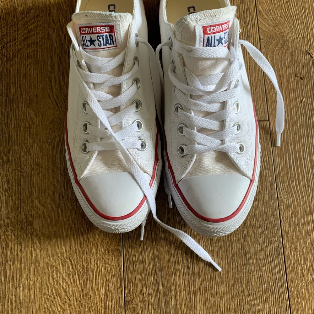 White converse very clean